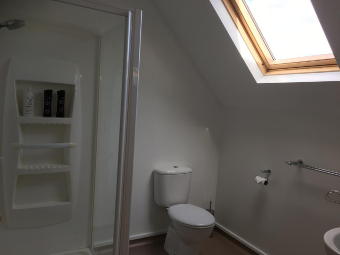 Bathroom 5, Amberlea B&B, Westland