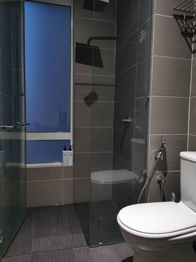 Bathroom 4, KSL City Mall D'Esplanade cozy suite @Johor Bahru , Johor Bahru
