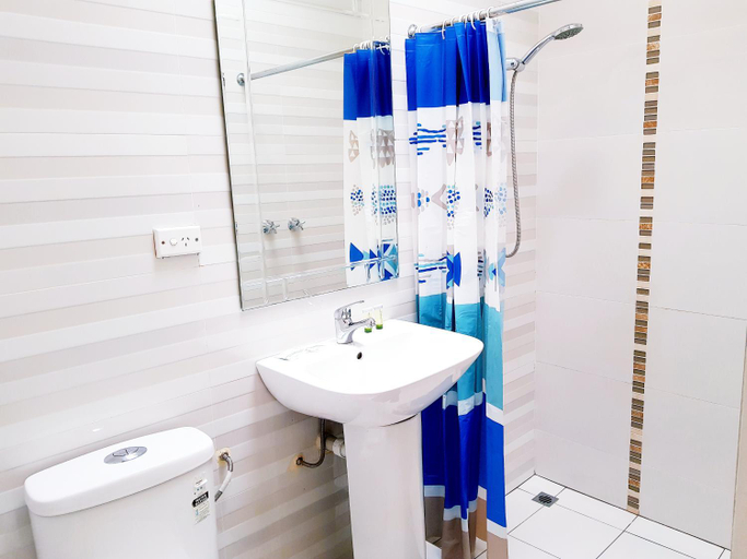 Bathroom 15