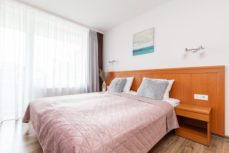 Others 3, Alkos namu apartamentai, Palangos