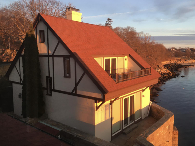 Exterior & Views 1, Point Radio Cottage, Essex
