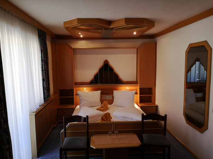 Others 5, Hotel Thier, Neunkirchen