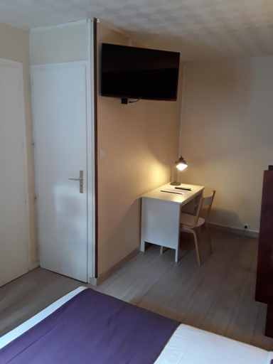 Bedroom 3, Hôtel du Midi, Isère