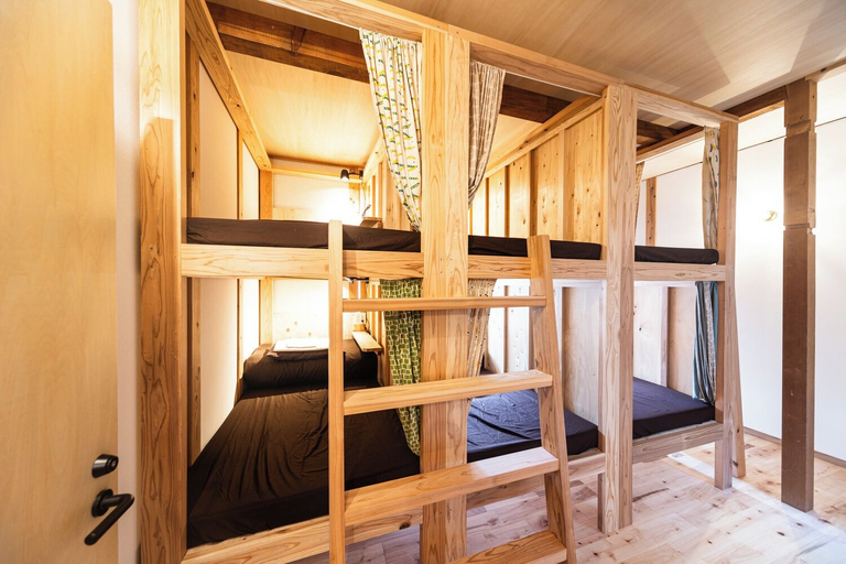 Bedroom 4, Fukuoka Guesthouse CAMP, Fukuoka