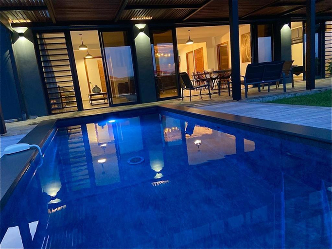 5, Villa Passion Cannelle de standing avec sa piscine vue mer, Les Trois-Îlets