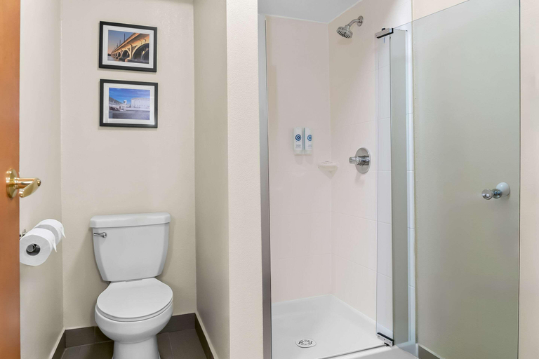 Bathroom 11