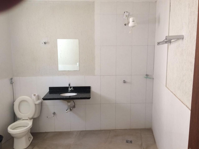 Bathroom 3, Roda Viva Park Hotel, Jales