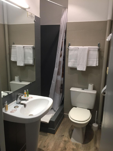 Bathroom 6