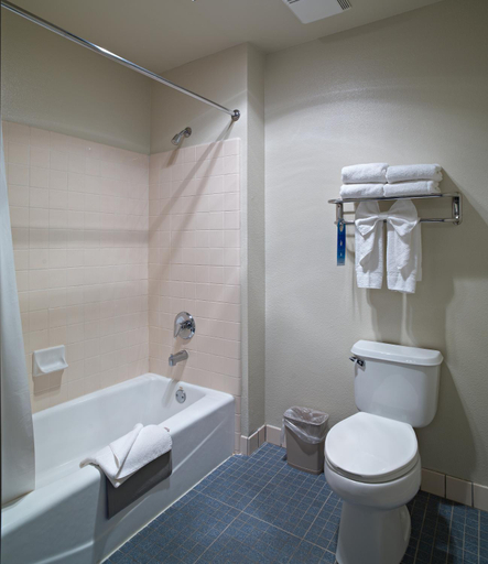Bathroom 2, Sequoia Inn, Kings
