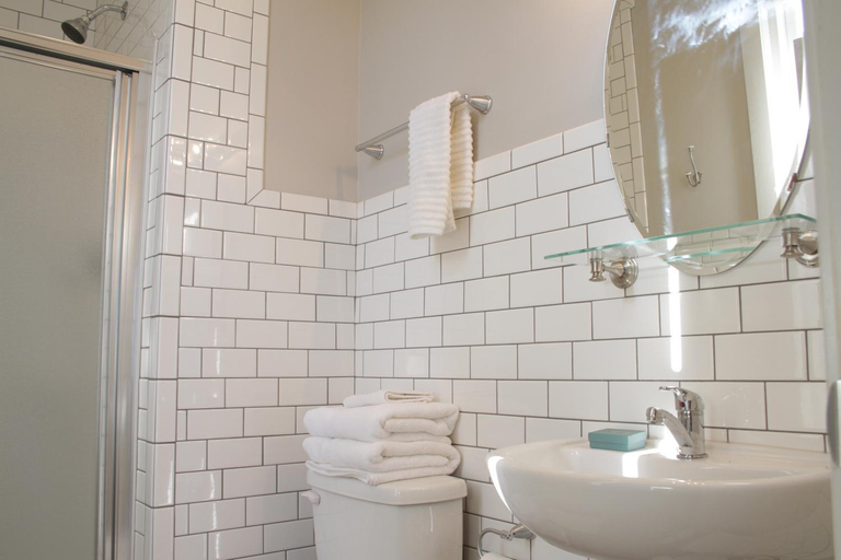 Bathroom 3, Homestead Inn Guest House, Preston