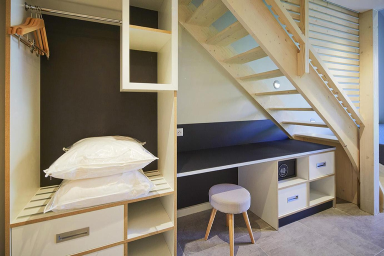 Bedroom 9