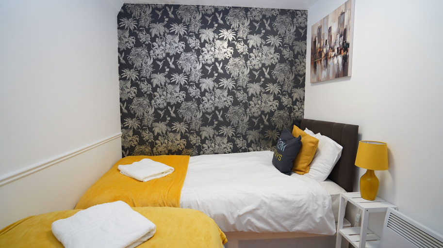 Bedroom 2, Ground floor Apt Slough by Easy2Manage, Slough