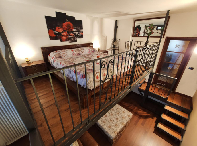 Others 3, B&B Isabell, Bari
