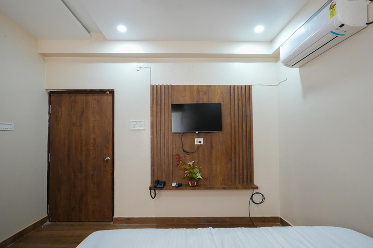 Others 3, Hotel Pavitra, Purnia