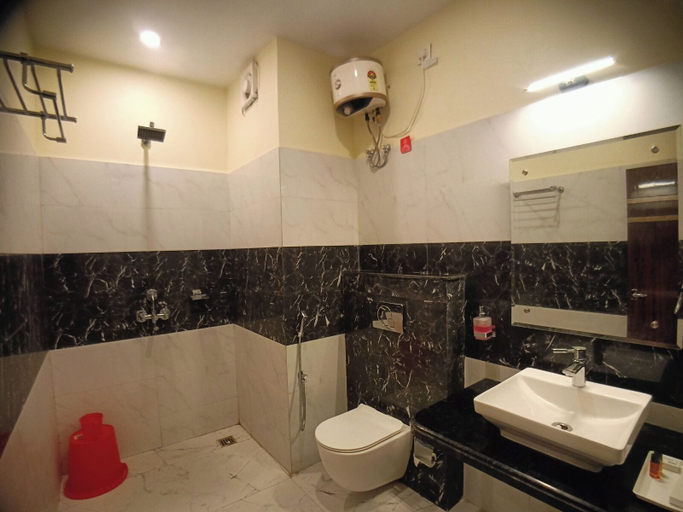 Bathroom 4, Sagar Kuthi, Purba Medinipur