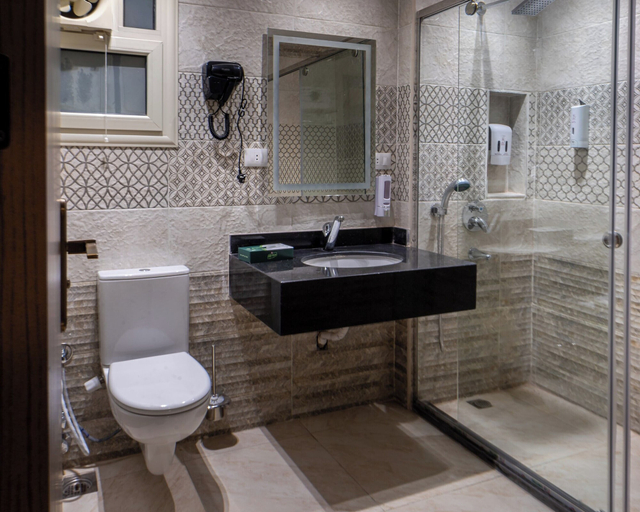 Bathroom 4, Kush Hotel Grand Museum & Pyramids View, Al-Ahram