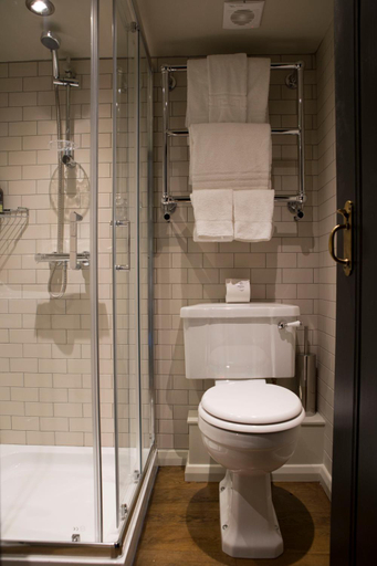 Bathroom 3, Mason's Arms, Cumbria