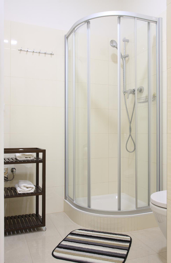 Bathroom 1, Atrium Apartments, Brno