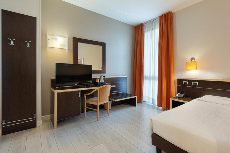 Bedroom 9