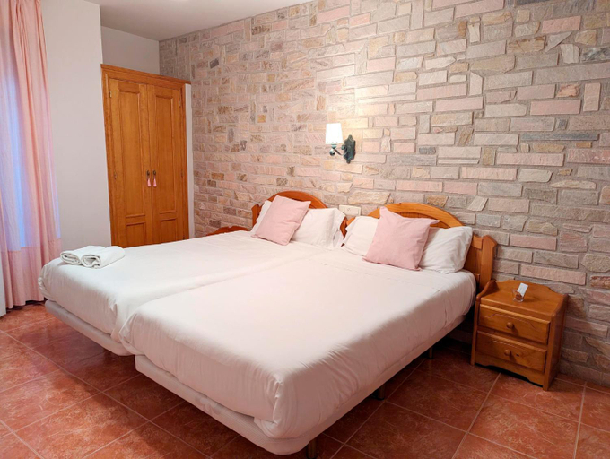 Bedroom 4, Hotel Moregon, Cáceres
