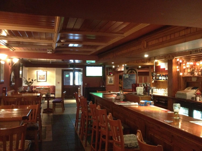 Food & Drinks 5, Glendine Inn