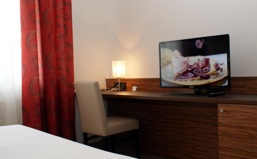 Bedroom 3, Hotel Muhlviertler Hof, Perg