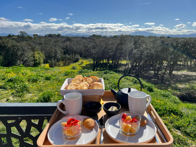 Food & Drinks, NUIKI Lodges - Chambres d'hotes, Drôme