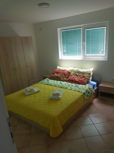 5, Villa Lana