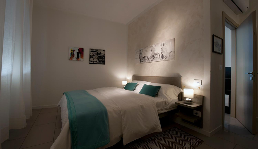 Others 5, Le Suites - di fronte Ospedale Sacro Cuore, Verona