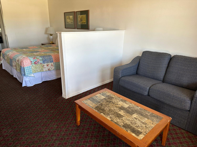 Others 3, Windcrest Inn And Suites, Gillespie
