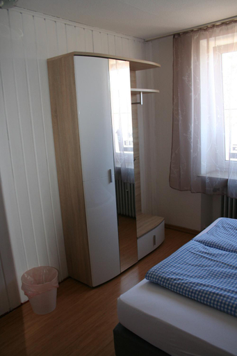 Bedroom 2, Gasthof Berg, Dillingen an der Donau