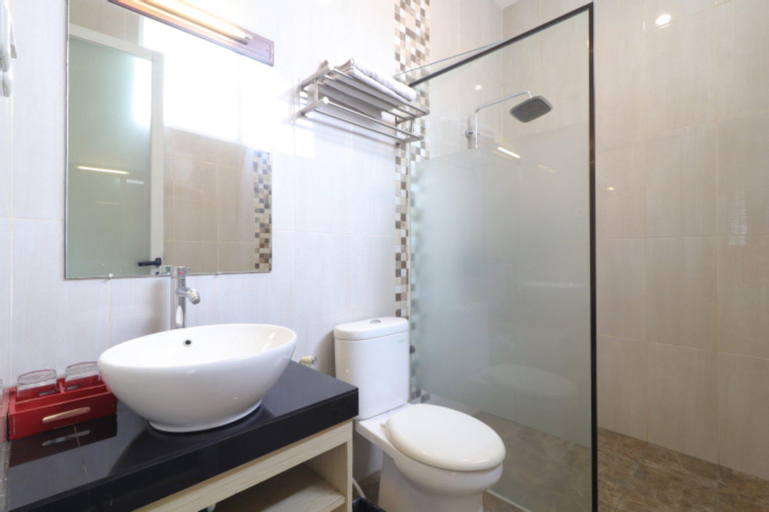 Bathroom 6