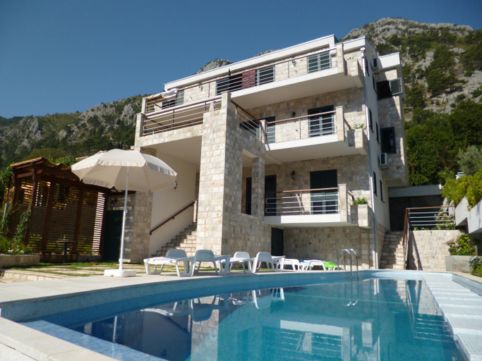 Sport & Beauty 2, Villa "M Family"