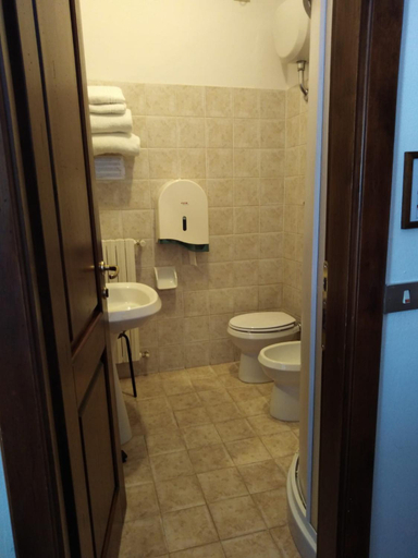 Bathroom 2, Albergo Ristorante Giovanni da Verrazzano, Florence