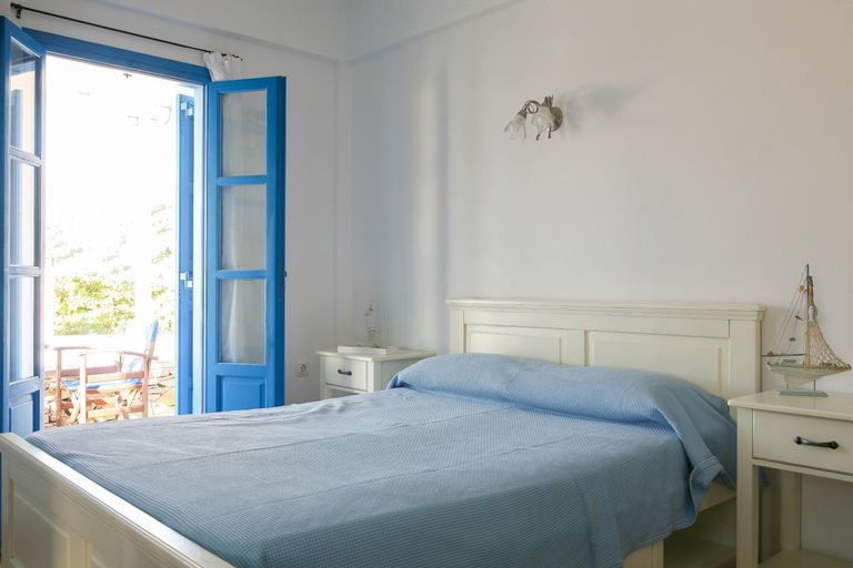 Others 2, Vicky's Studios, South Aegean