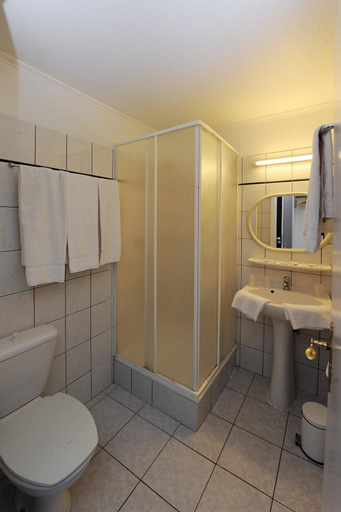 Bathroom 6