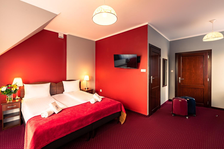 Others 4, Hotel Kasztelan, Wieliczka