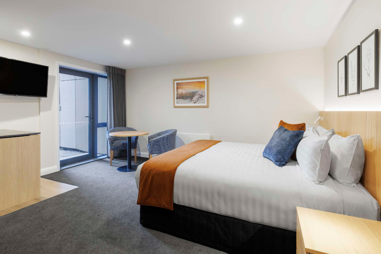 Bedroom 5