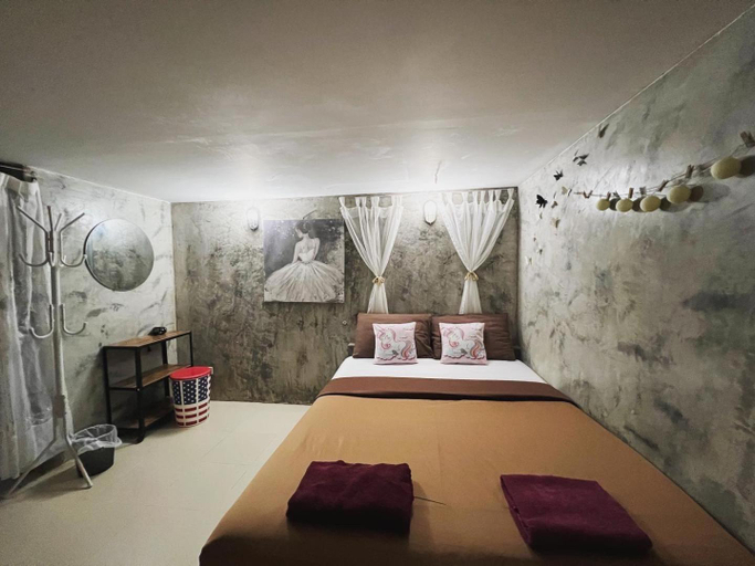 Bedroom 16