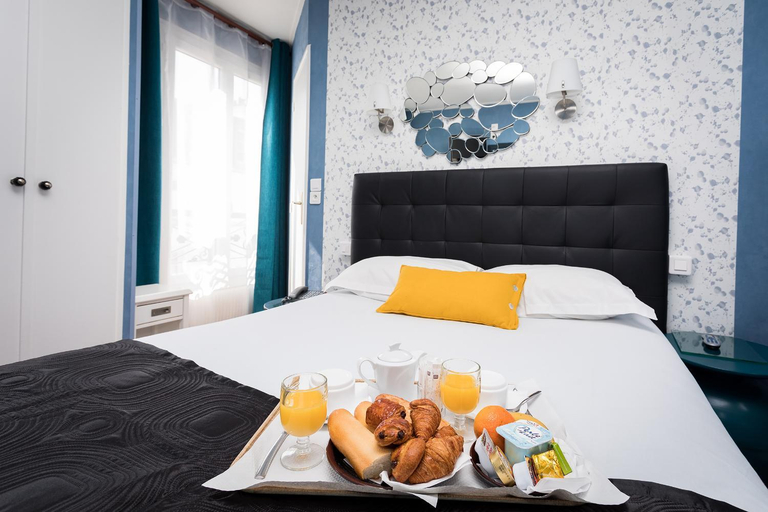 Others 3, Hotel Paris Voltaire, Paris
