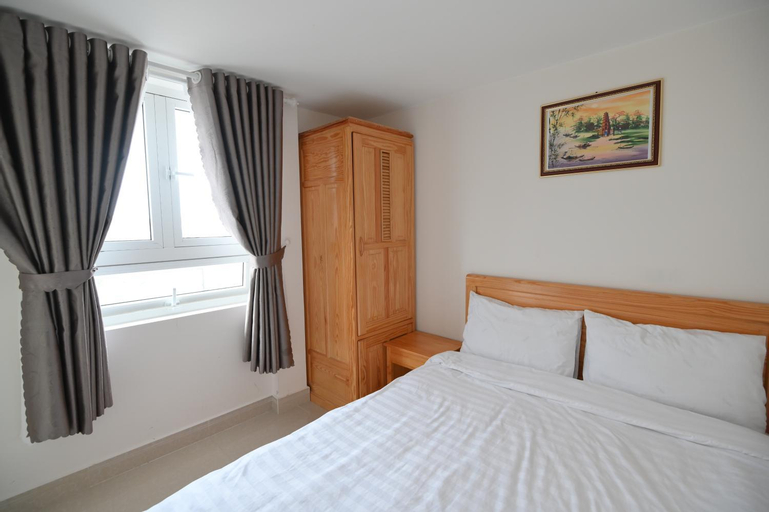 Bedroom 12