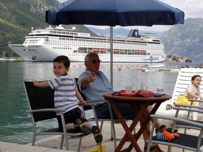 Food & Drinks 3, Villa Miramare , Dobrota seafront