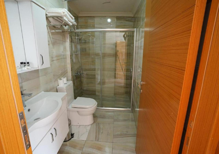 Bathroom 3, Golden Palace Hotel - Sultanahmet, Fatih