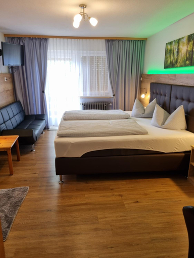 Bedroom 2, Landhotel Engel, Neckar-Odenwald-Kreis