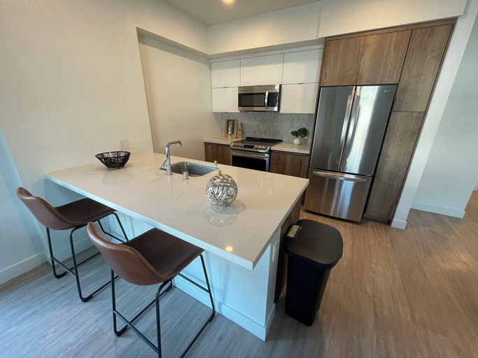 Others 5, Modern Retreat in Koreatown, Los Angeles