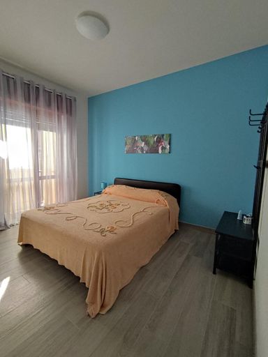 Others 5, La Casa In Riva Al Mare, Catania
