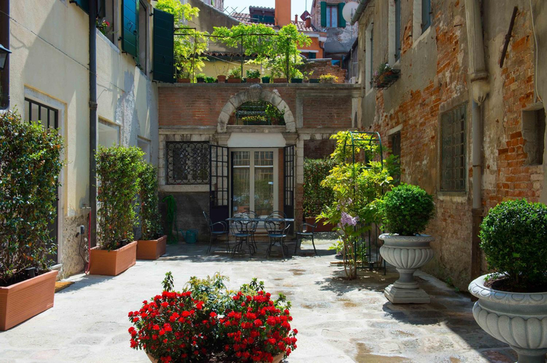 Others 4, Savoia e jolanda Apartments, Venezia