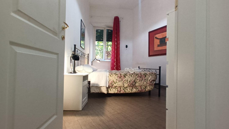 Others 5, Vercelli Guest House near San Giovanni, Roma