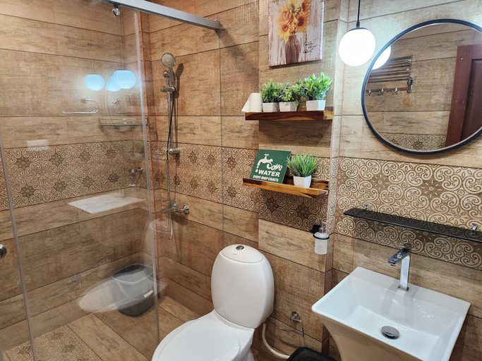 Bathroom 5, Kacholam Serviced Villa, Idukki