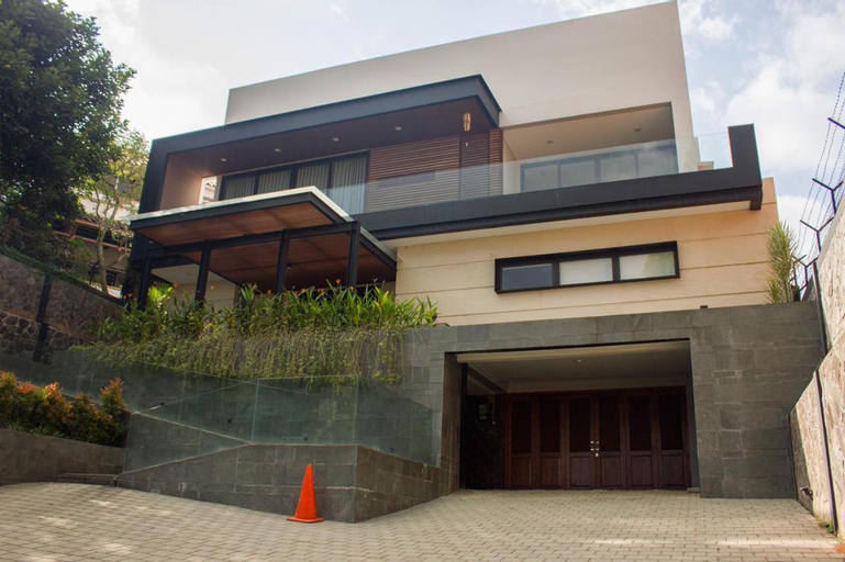 Villa Dago Pakar Bandung, Bandung